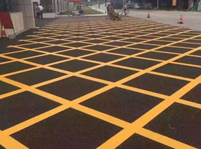 道路黄色网格线