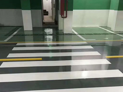 商场地下车库划线