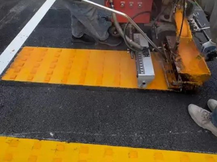 道路减速划线